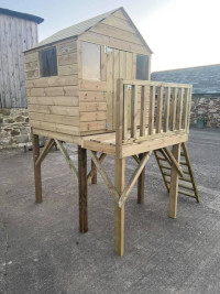 Deluxe Chicken Ark